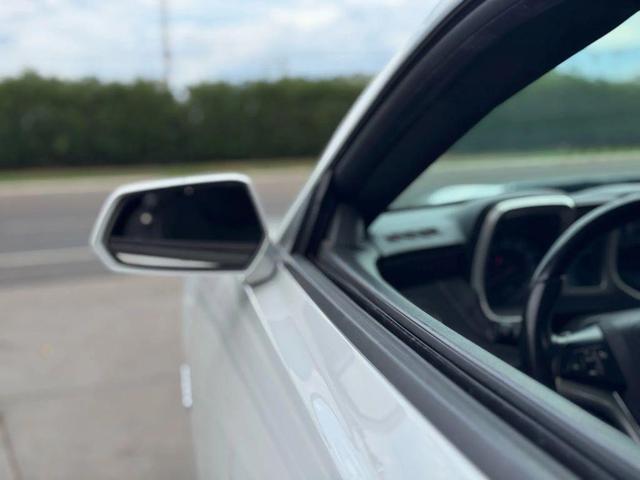 Photo of 2015 Summit White Chevrolet Camaro