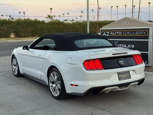 Photo of 2015 Oxford White Ford Mustang