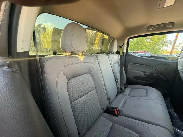 Photo of 2018 Gray Chevrolet Colorado