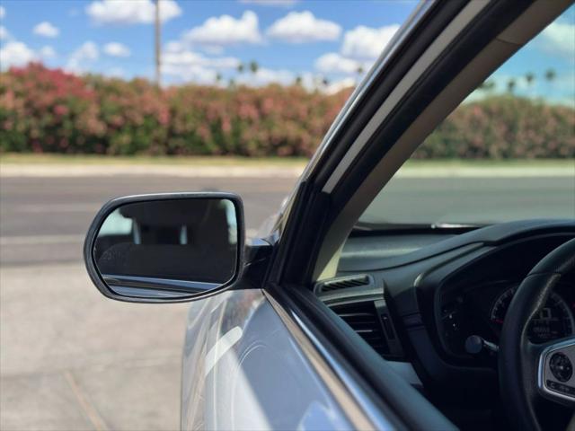 Photo of 2019 Platinum White Pearl Honda CR-V