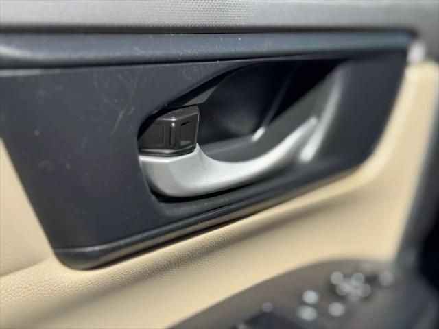 Photo of 2019 Platinum White Pearl Honda CR-V