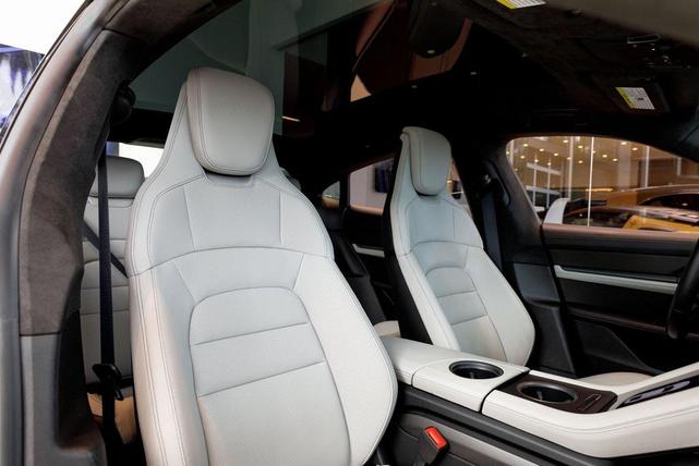 Photo of 2022 Blue Porsche Taycan