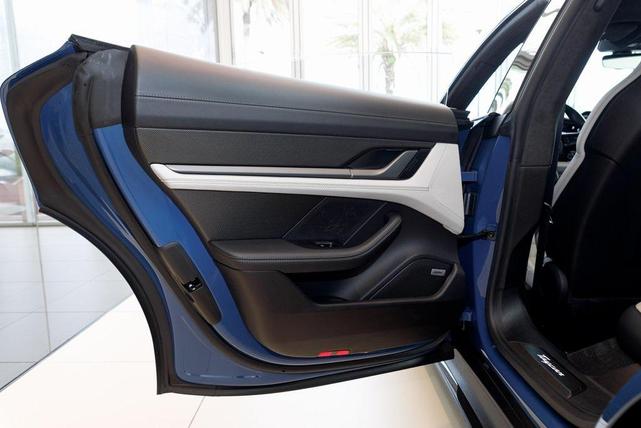Photo of 2022 Blue Porsche Taycan