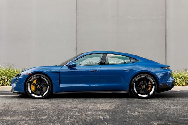 Photo of 2022 Blue Porsche Taycan