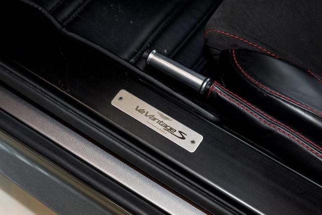 Photo of 2015 Tungsten Silver Aston Martin V12 Vantage S