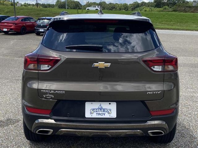Photo of 2022 Zeus Bronze Metallic Chevrolet Trailblazer