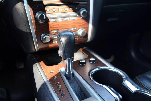 Photo of 2019 Magnetic Black Nissan Pathfinder