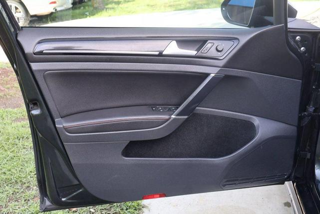 Photo of 2015 Gray Volkswagen Golf GTI