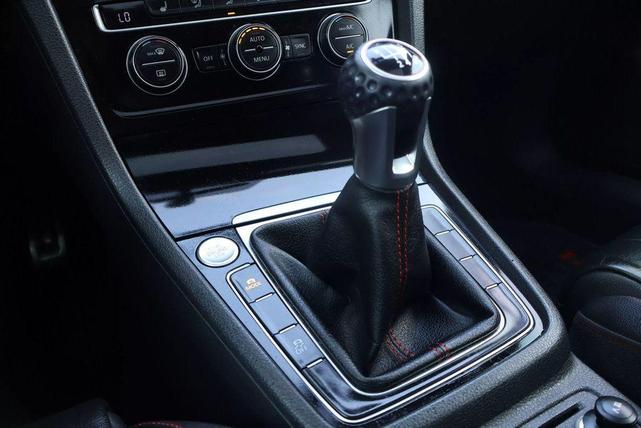 Photo of 2015 Gray Volkswagen Golf GTI