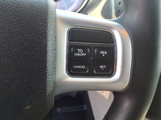 Photo of 2016 Bright White Clearcoat Dodge Grand Caravan