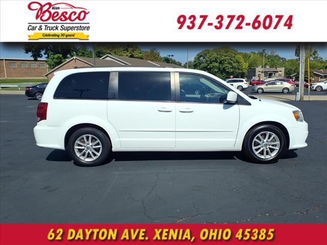 Photo of 2016 Bright White Clearcoat Dodge Grand Caravan