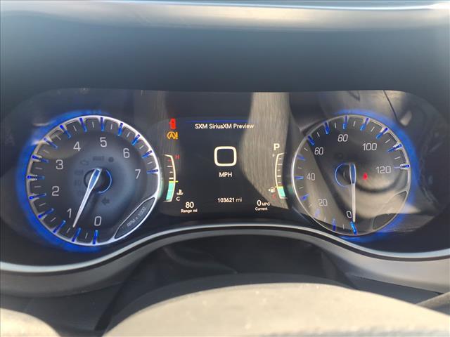 Photo of 2018 Bright White Clearcoat Chrysler Pacifica
