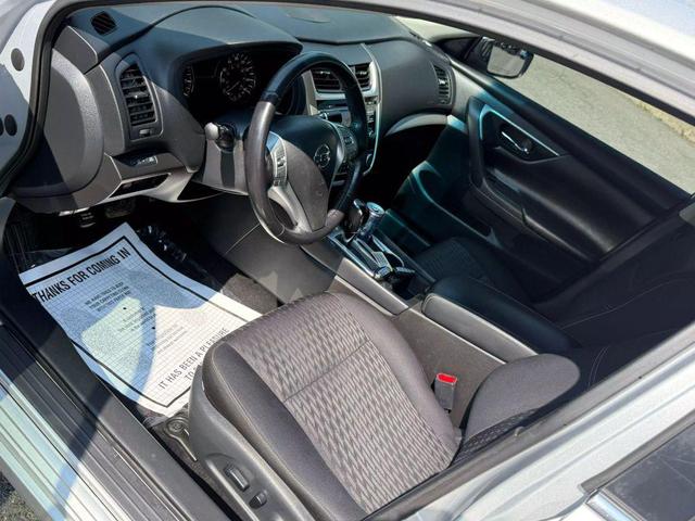 Photo of 2018 Brilliant Silver Nissan Altima