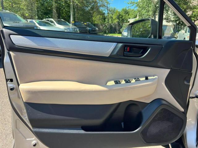 Photo of 2017 Gray Subaru Outback