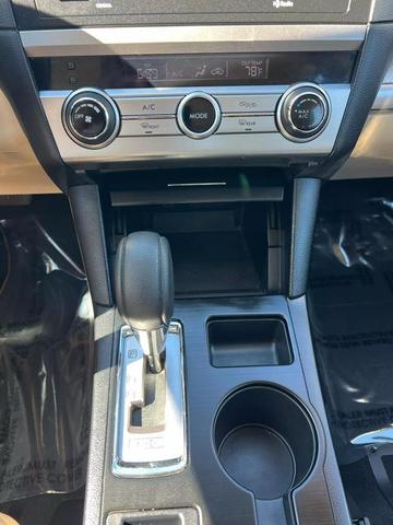 Photo of 2017 Gray Subaru Outback