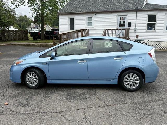 Photo of 2012 Blue Toyota Prius Plug-in