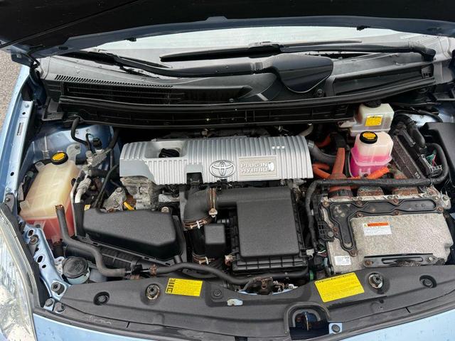 Photo of 2012 Blue Toyota Prius Plug-in