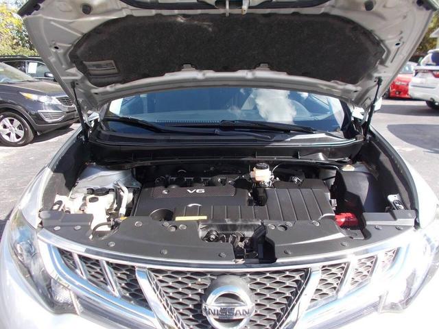 Photo of 2014 Silver Nissan Murano