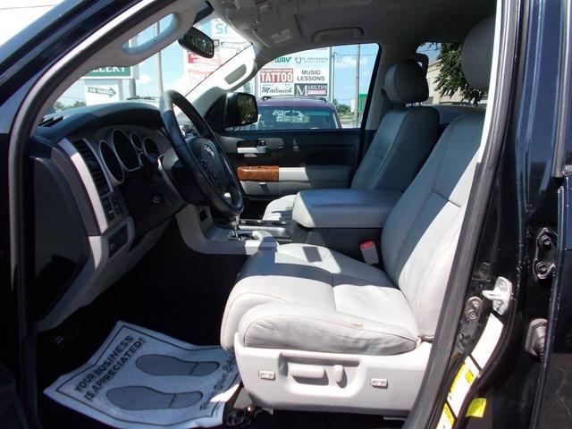 Photo of 2013 Black Toyota Tundra