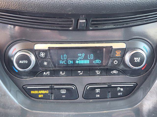 Photo of 2016 Ingot Silver Ford Escape
