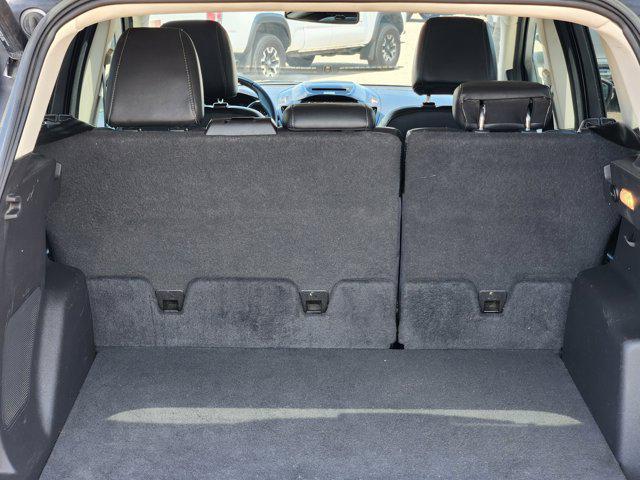 Photo of 2016 Ingot Silver Ford Escape