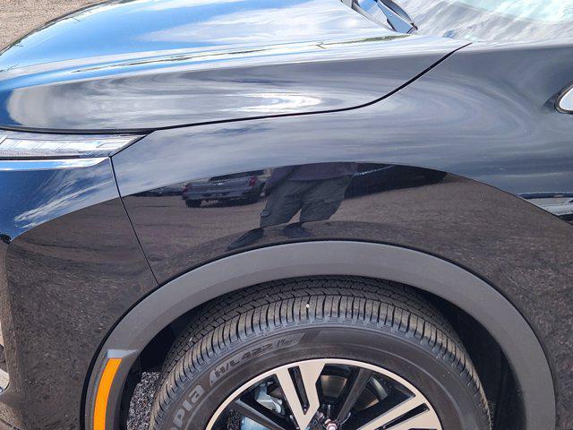 Photo of 2025 Labrador Black Pearl Mitsubishi Eclipse Cross