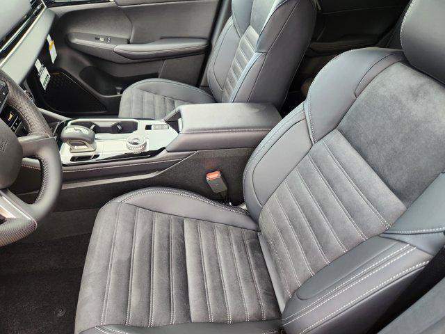Photo of 2025 Graphite Gray Mitsubishi Outlander