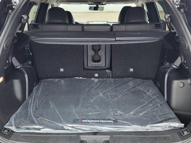 Photo of 2025 Graphite Gray Mitsubishi Outlander