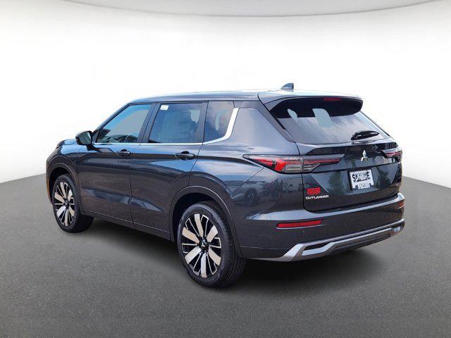 Photo of 2025 Graphite Gray Mitsubishi Outlander