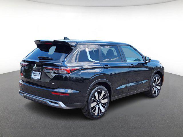 Photo of 2025 Black Diamond Mitsubishi Outlander