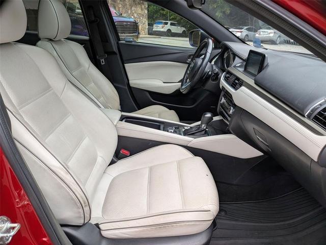 Photo of 2017 Soul Red Metallic Mazda Mazda6