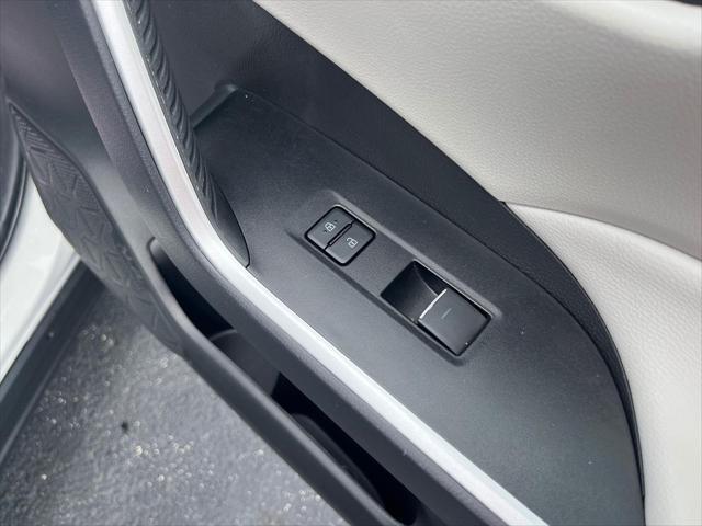 Photo of 2025 PEARL Toyota RAV4