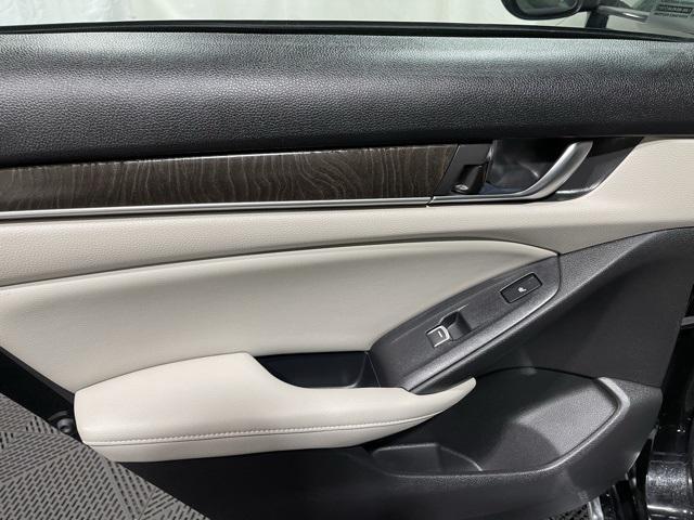 Photo of 2018 Crystal Black Pearl Honda Accord