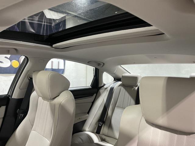 Photo of 2018 Crystal Black Pearl Honda Accord