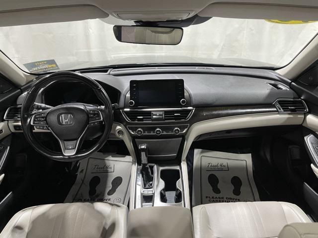 Photo of 2018 Crystal Black Pearl Honda Accord
