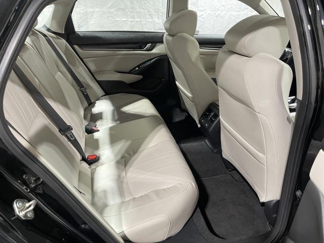 Photo of 2018 Crystal Black Pearl Honda Accord