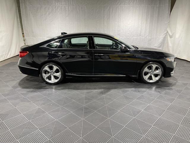 Photo of 2018 Crystal Black Pearl Honda Accord