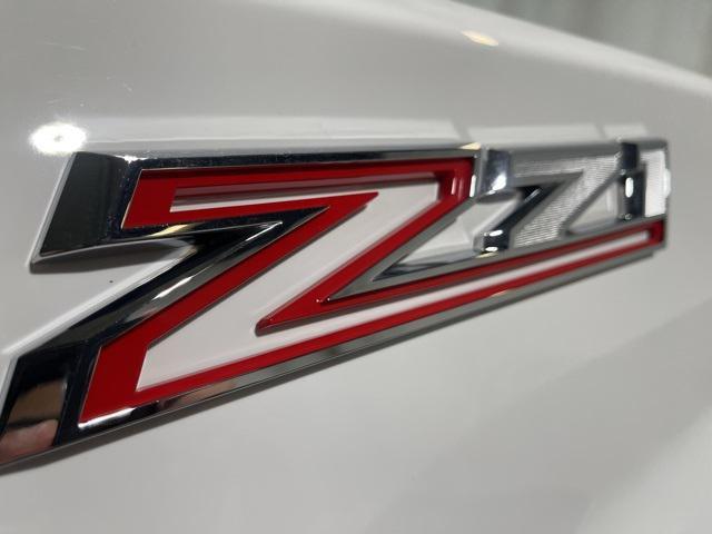 Photo of 2024 Summit White Chevrolet Silverado 2500