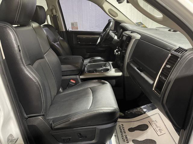 Photo of 2018 Bright White Clearcoat RAM 1500