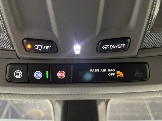 Photo of 2019 Summit White Chevrolet Silverado 1500