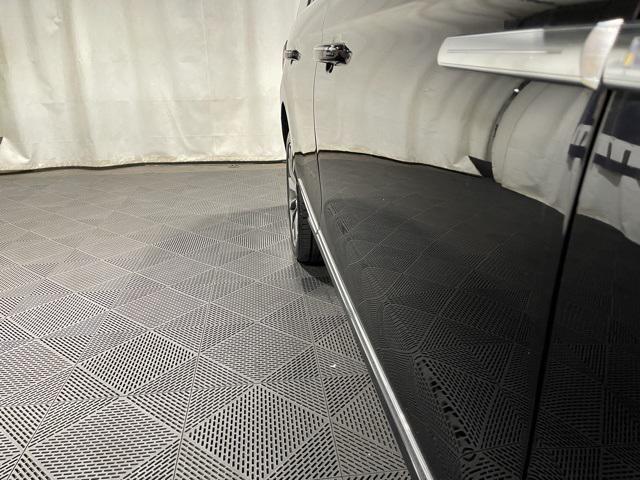 Photo of 2021 Infinite Black Lincoln Navigator