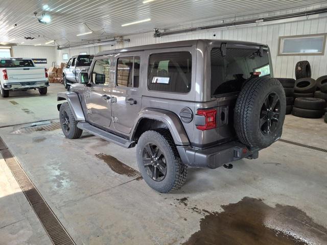 Photo of 2022 Granite Crystal Metallic Clearcoat Jeep Wrangler Unlimited