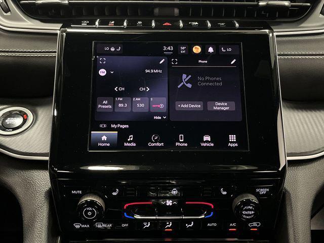 Photo of 2024 Diamond Black Crystal Pearlcoat Jeep Grand Cherokee L