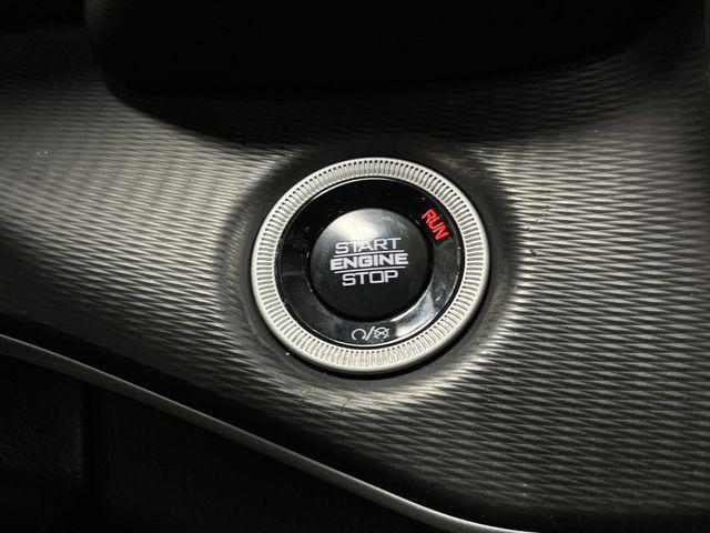Photo of 2024 Diamond Black Crystal Pearlcoat Jeep Grand Cherokee L