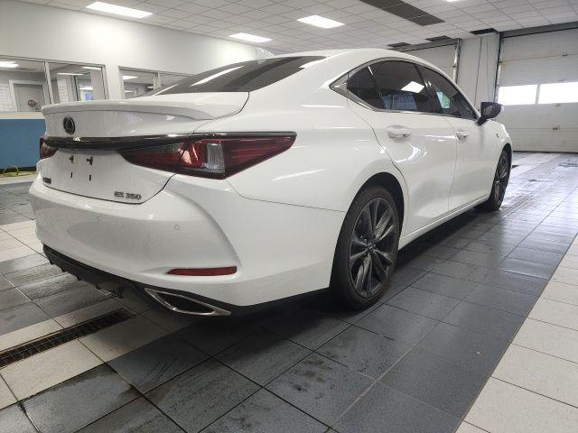 Photo of 2019 Ultra White Lexus ES 350