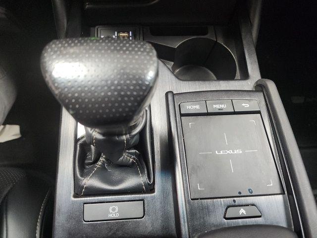 Photo of 2019 Ultra White Lexus ES 350