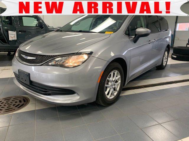 2020 Chrysler Voyager