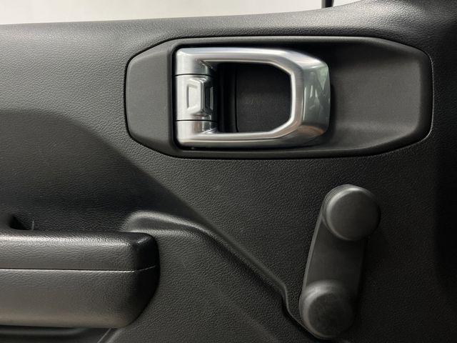 Photo of 2021 Black Clearcoat Jeep Wrangler