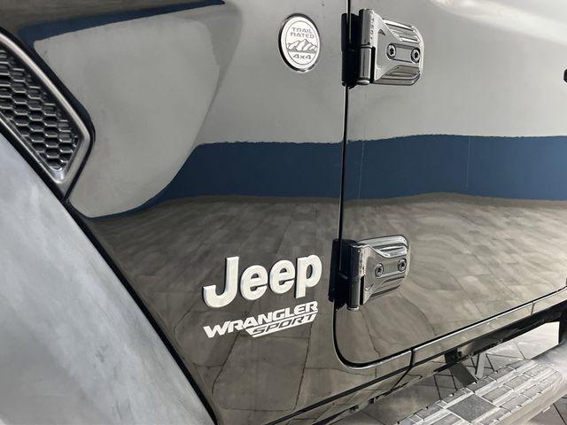 Photo of 2021 Black Clearcoat Jeep Wrangler