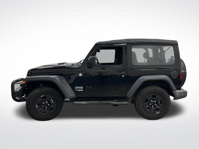 Photo of 2021 Black Clearcoat Jeep Wrangler